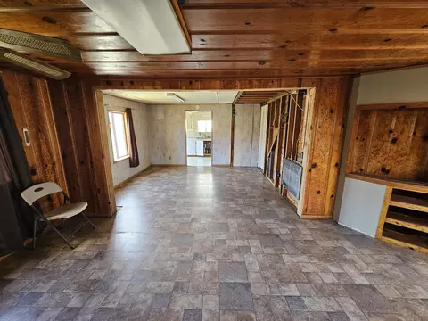 Living - 10559 Second St, Shasta, CA 96087 photo 2 of 4