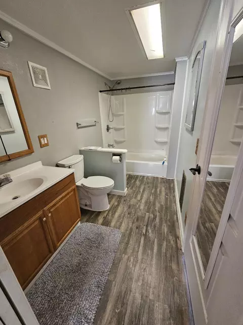 Bath - 10559 Second St, Shasta, CA 96087 photo 1 of 3