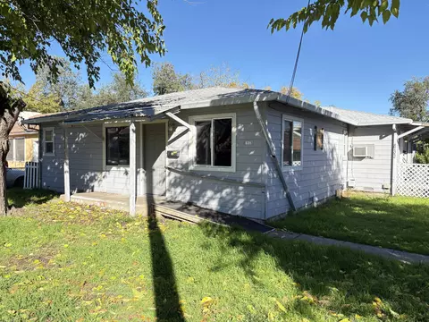 849 West St, Redding, CA 96001 photo 2