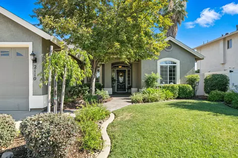 Exterior - 2110 Cilantro Dr, Redding, CA 96003 photo 2 of 13
