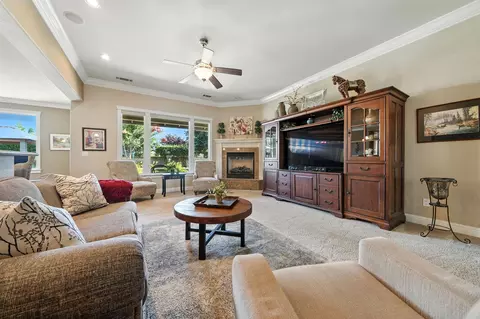Living - 2110 Cilantro Dr, Redding, CA 96003 photo 2 of 2