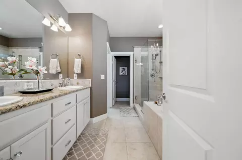Bath - 2110 Cilantro Dr, Redding, CA 96003 photo 1 of 5