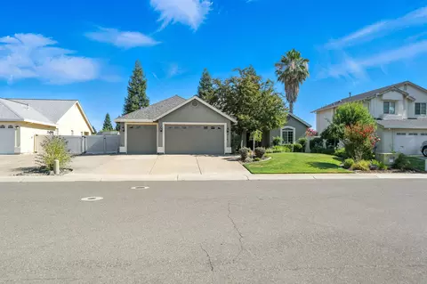 2110 Cilantro Dr, Redding, CA 96003