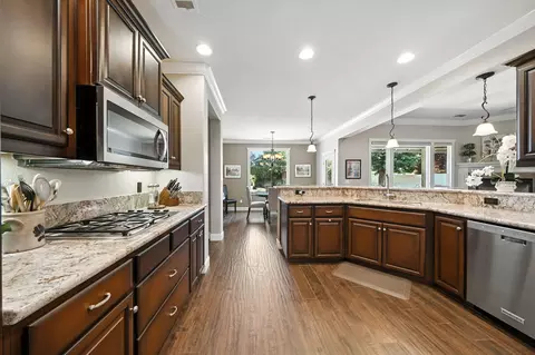 Kitchen - 2110 Cilantro Dr, Redding, CA 96003 photo 4 of 7