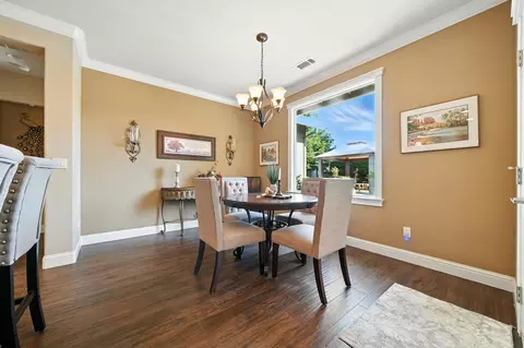 Dining - 2110 Cilantro Dr, Redding, CA 96003 photo 2 of 4