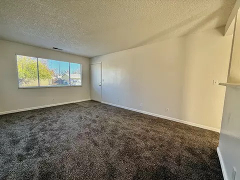 3688 Polaris Way, Redding, CA 96002 photo 4