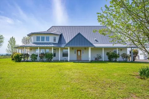 10735 Shasta Blvd, Los Molinos, CA 96055