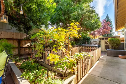1187 Kirkwood Cir, Redding, CA 96003 photo 30