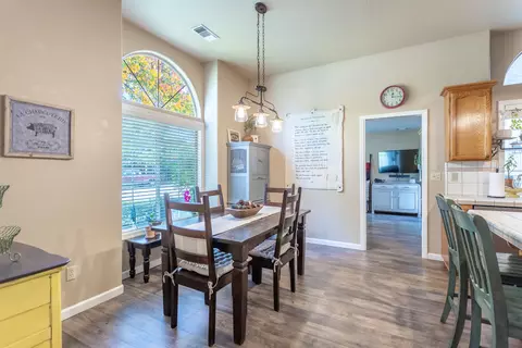 1187 Kirkwood Cir, Redding, CA 96003 photo 10