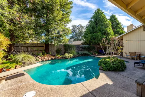 1187 Kirkwood Cir, Redding, CA 96003 photo 2