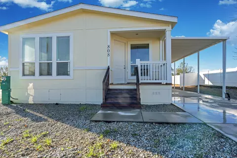 808 Butternut Trl, Redding, CA 96003