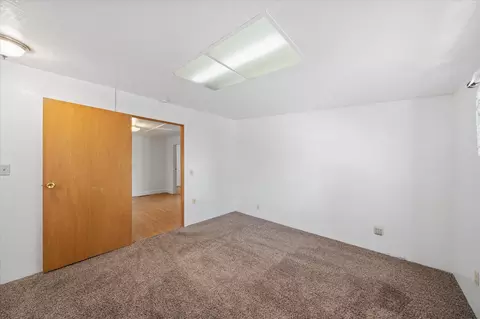 Bedroom - 6535 Placer Rd, Igo, CA 96047 photo 3 of 5