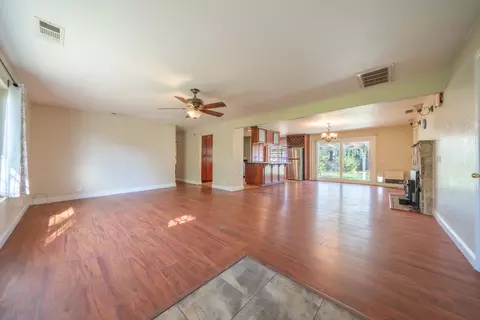 12141 Kern Dr, Redding, CA 96003 photo 4