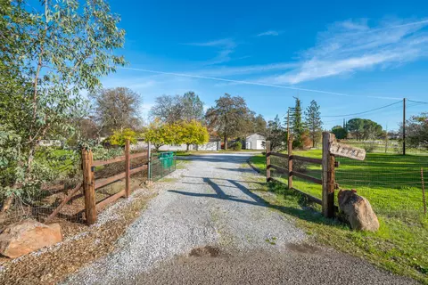 12141 Kern Dr, Redding, CA 96003 photo 50