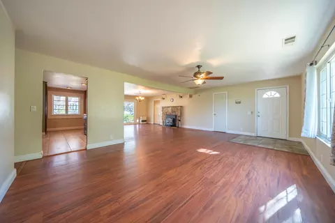 12141 Kern Dr, Redding, CA 96003 photo 5