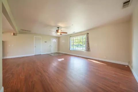 12141 Kern Dr, Redding, CA 96003 photo 6