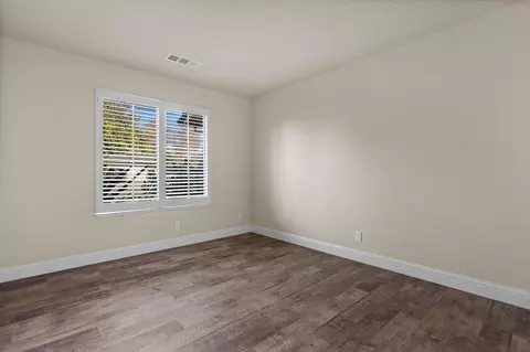 Bedroom - 3835 Riverview Dr, Redding, CA 96001 photo 6 of 7