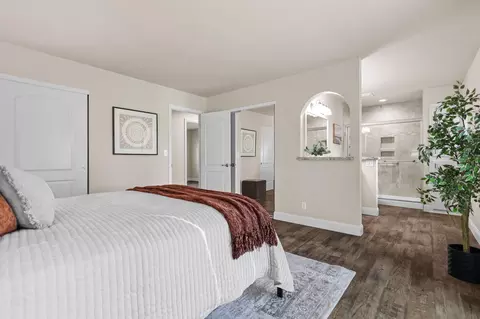 Bedroom - 3835 Riverview Dr, Redding, CA 96001 photo 3 of 7