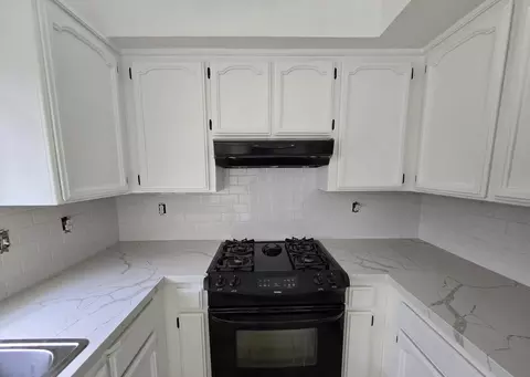 Kitchen - 454 Alamine Dr, Redding, CA 96003 photo 4 of 4
