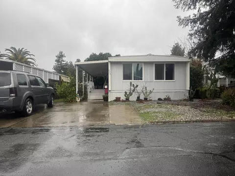 2873 Arcade Way, Redding, CA 96002