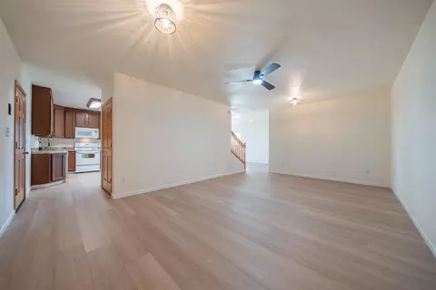 Living - 21857 W Elk Trl, Redding, CA 96003 photo 9 of 10