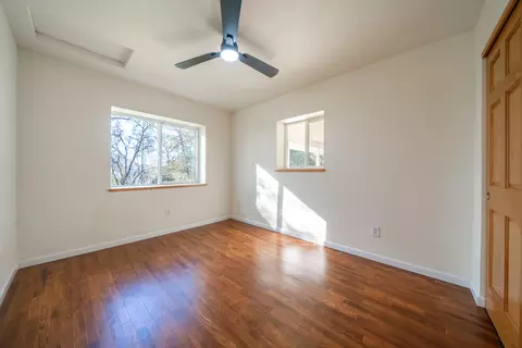 Bedroom - 21857 W Elk Trl, Redding, CA 96003 photo 4 of 5