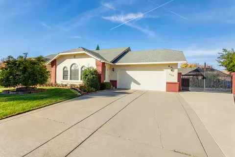 Exterior - 4368 Wild Flower Way, Redding, CA 96001 photo 5 of 12