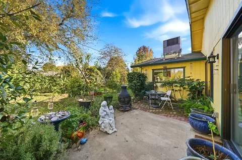 6921 Dennis Ct, Redding, CA 96001 photo 23