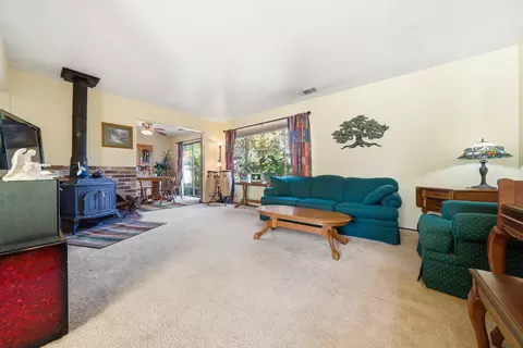 6921 Dennis Ct, Redding, CA 96001 photo 8