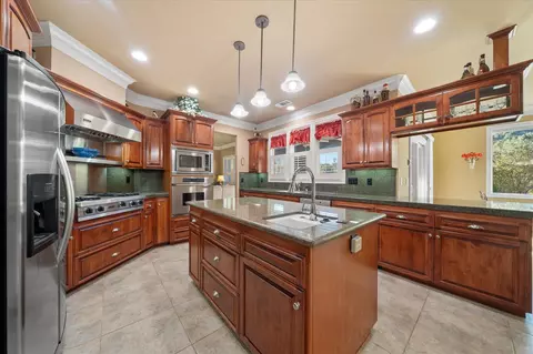 7870 Castle View Ln, Redding, CA 96001 photo 17