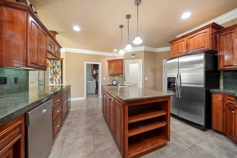 7870 Castle View Ln, Redding, CA 96001 photo 15