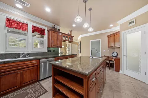 7870 Castle View Ln, Redding, CA 96001 photo 16