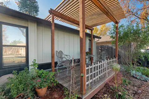 2623 Marvin Trl, Redding, CA 96001 photo 3