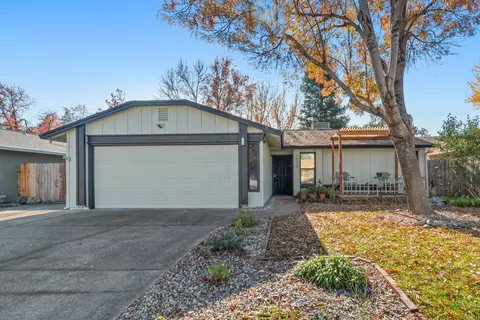 2623 Marvin Trl, Redding, CA 96001