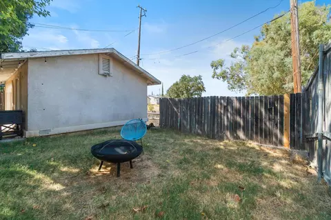 Exterior - 1514 Walbridge St, Red Bluff, CA 96080 photo 9 of 15