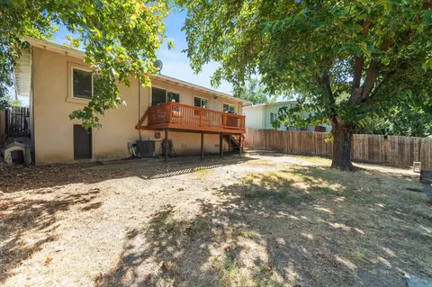 Exterior - 1514 Walbridge St, Red Bluff, CA 96080 photo 6 of 15