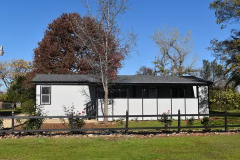 16294 Hawthorne Ave, Anderson, CA 96007