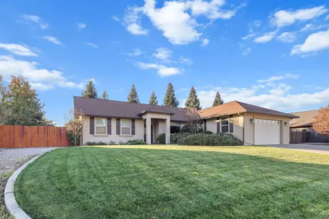 12915 Gardenia Dr, Red Bluff, CA 96080