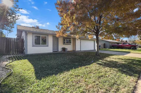 Exterior - 1261 Woodside Meadows Dr, Redding, CA 96002 photo 7 of 7
