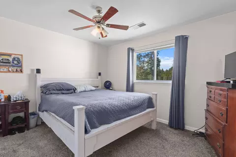 Bedroom - 1261 Woodside Meadows Dr, Redding, CA 96002 photo 1 of 4