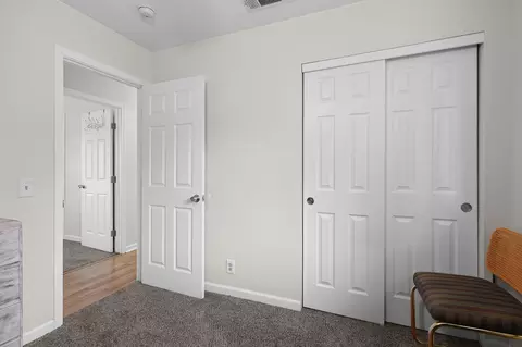 Bedroom - 1261 Woodside Meadows Dr, Redding, CA 96002 photo 4 of 4