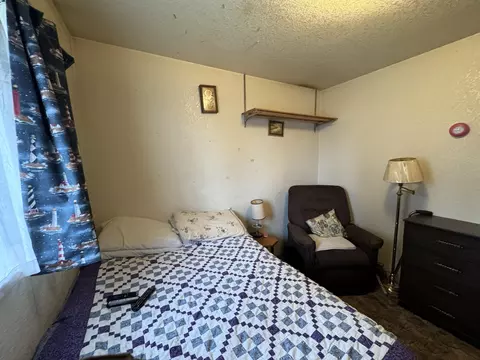 Bedroom - 20319 Cedar St, Burney, CA 96013 photo 2 of 5