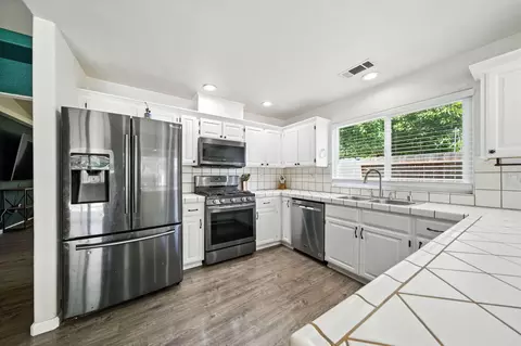 Kitchen - 3385 Pioneer Ln, Redding, CA 96001 photo 2 of 2