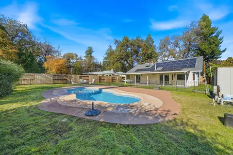 Exterior - 3385 Pioneer Ln, Redding, CA 96001 photo 7 of 9