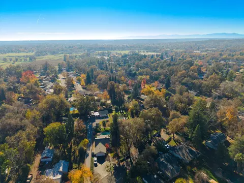 View/Area - 3385 Pioneer Ln, Redding, CA 96001 photo 5 of 5