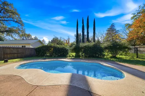 Exterior - 3385 Pioneer Ln, Redding, CA 96001 photo 6 of 9