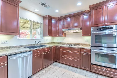 Kitchen - 1939 Cameo Ct, Redding, CA 96002 photo 1 of 2