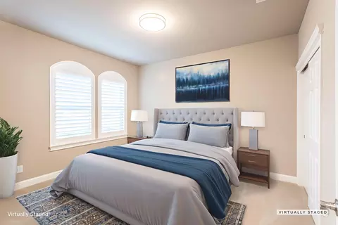 Bedroom - 3241 Lemurian Rd, Redding, CA 96002 photo 3 of 8