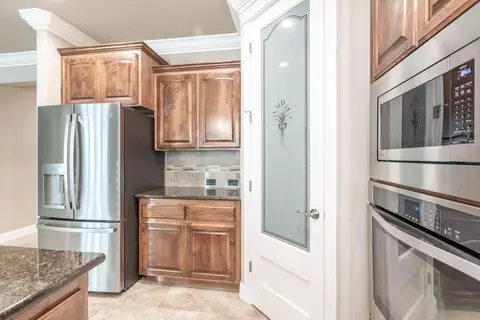 Kitchen - 3241 Lemurian Rd, Redding, CA 96002 photo 3 of 3