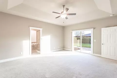Bedroom - 3241 Lemurian Rd, Redding, CA 96002 photo 2 of 8